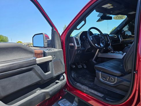 Used 2015 Ford F150 Platinum w/ Technology Package image 24