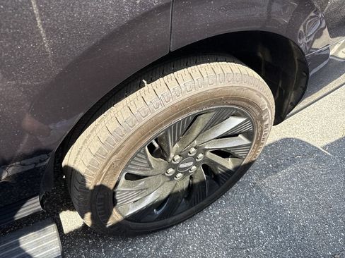 Used 2025 Lincoln Navigator Reserve w/ Jet Appearance Package image 12