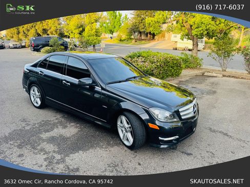 Used 2012 Mercedes-Benz C 250 Sedan image 4