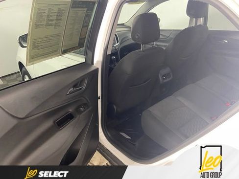 Used 2018 Chevrolet Equinox LT FWD image 20