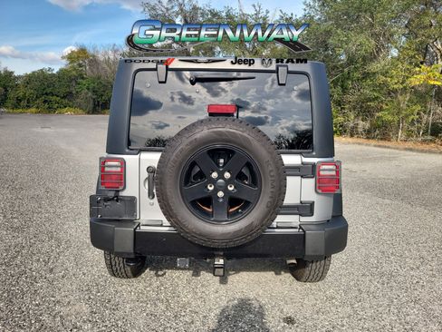 Used 2016 Jeep Wrangler Unlimited Sport image 4