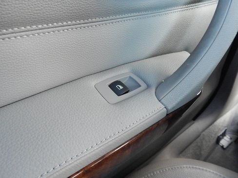 Used 2010 BMW 328i Sedan image 27