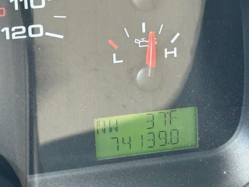 Used 2004 Ford F150 XLT image 17