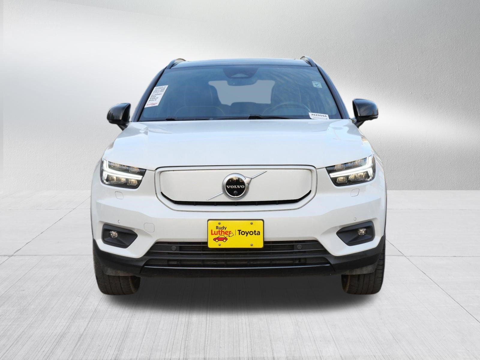 Used 2021 Volvo XC40 P8 Recharge AWD/4WD image 2