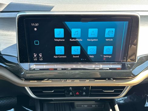 New 2026 Volkswagen Atlas Cross Sport SE AWD/4WD image 22