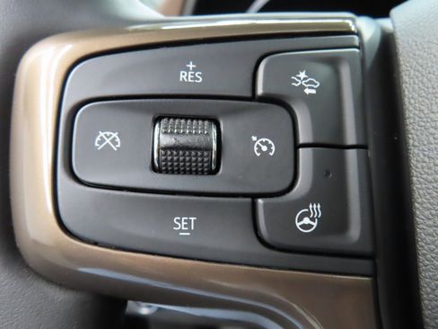 Used 2024 Chevrolet Suburban High Country image 61