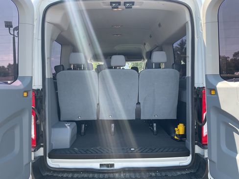 Used 2015 Ford Transit 150 XLT RWD image 16