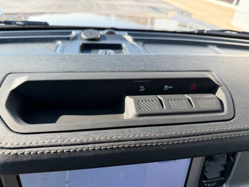 Certified 2025 Ford Bronco Outer Banks image 32