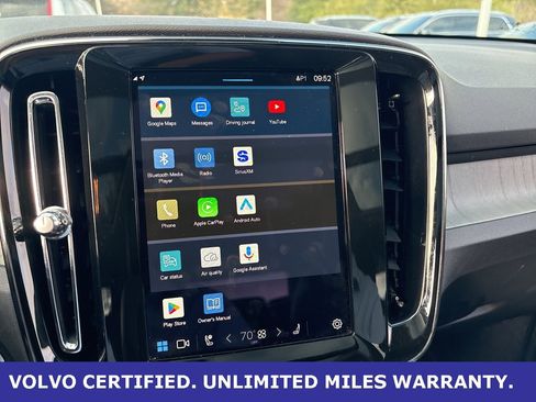 Certified 2025 Volvo XC40 B5 Plus image 19