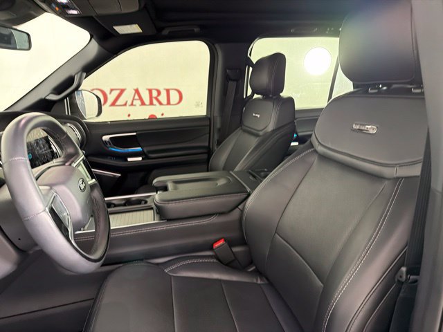 Used 2025 Ford Expedition Max Platinum w/ Stealth Appearance Package AWD/4WD image 19