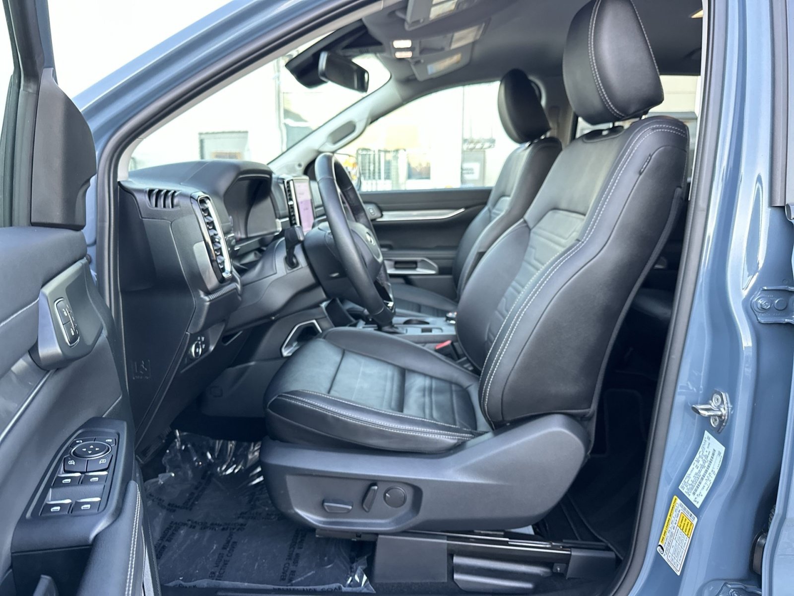 Used 2024 Ford Ranger Lariat w/ FX4 Off-Road Package AWD/4WD image 14