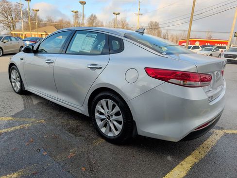 Used 2016 Kia Optima EX image 5