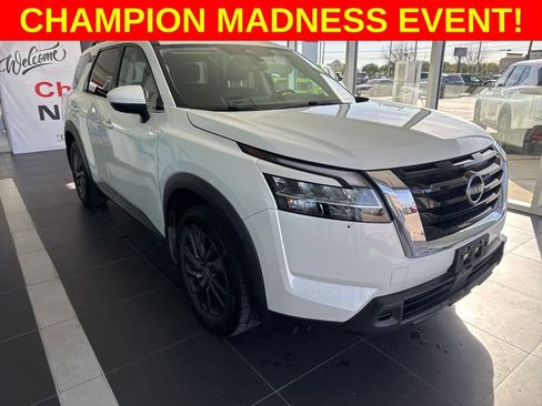 Used 2022 Nissan Pathfinder SV image 1