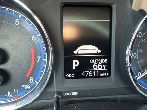 Used 2019 Toyota Corolla LE FWD image 10