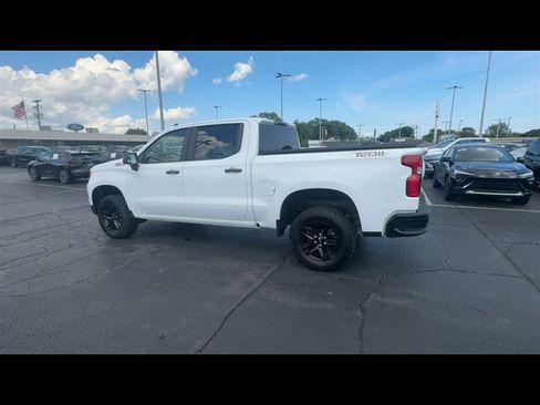 Used 2023 Chevrolet Silverado 1500 LT Trail Boss w/ LPO, Dark Essentials Package AWD/4WD image 6