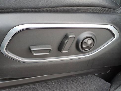 Used 2023 Jeep Wagoneer 4WD image 16