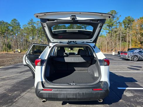Used 2023 Toyota RAV4 XLE image 15