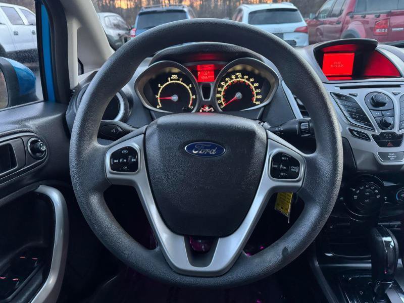 Used 2012 Ford Fiesta SE FWD image 19