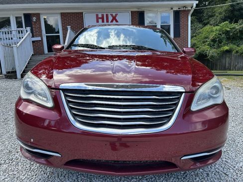 Used 2013 Chrysler 200 Touring FWD image 8