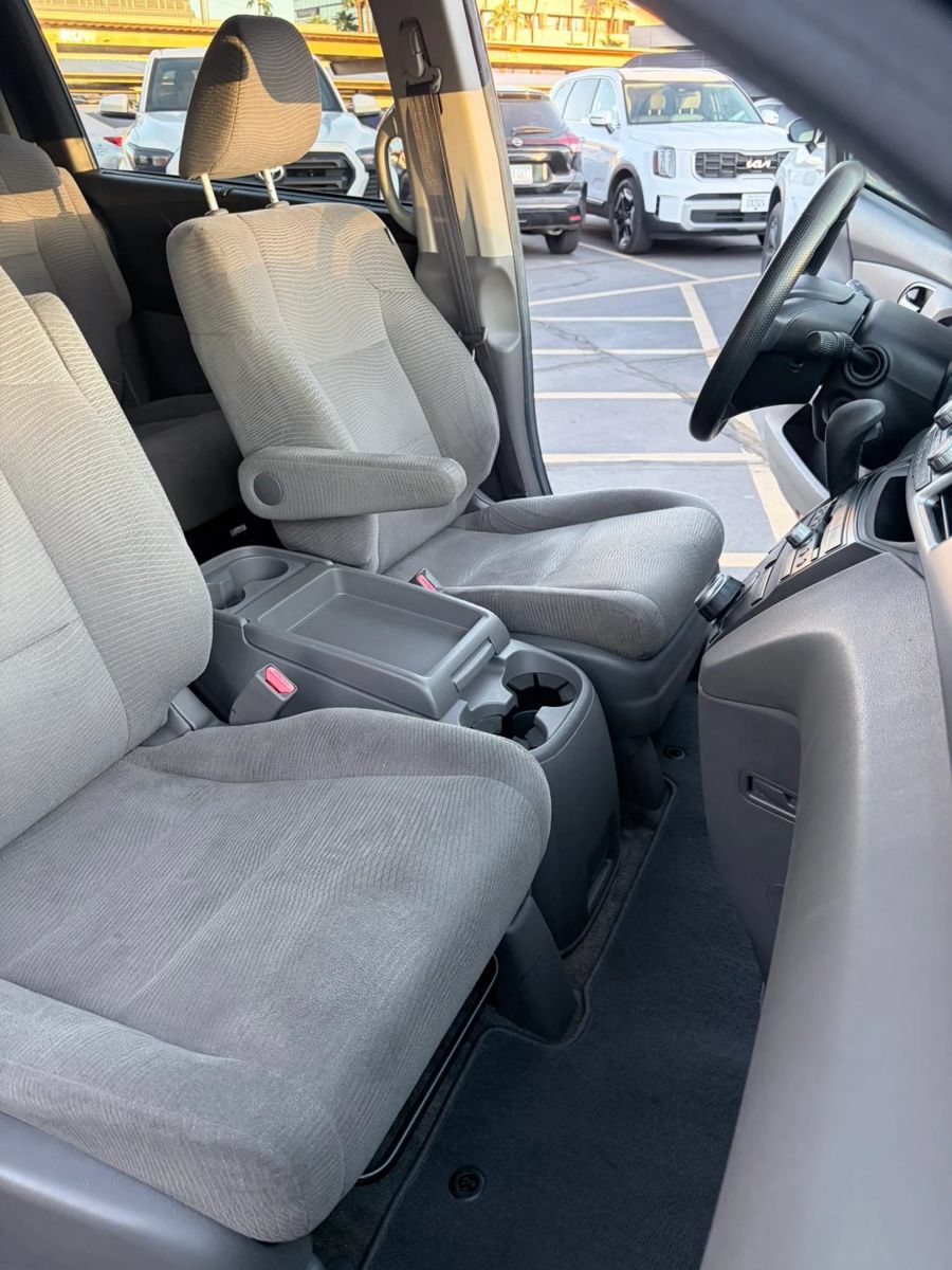 Used 2013 Honda Odyssey EX image 12
