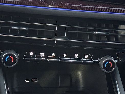 New 2026 Chevrolet Traverse RS image 16