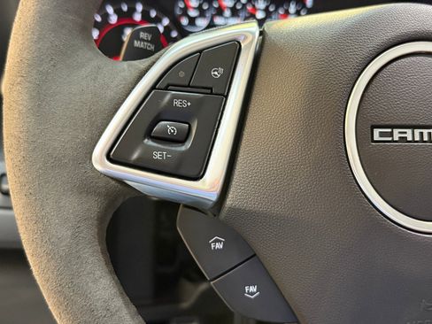 Used 2017 Chevrolet Camaro ZL1 image 17