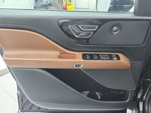 Used 2023 Lincoln Aviator Reserve w/ Elements Package Plus RWD image 32