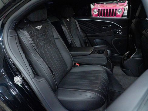 Used 2021 Bentley Flying Spur V8 AWD/4WD image 61