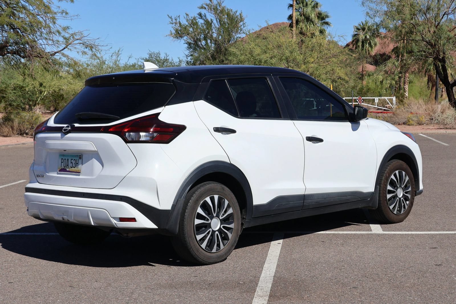 Used 2022 Nissan Kicks S FWD image 8