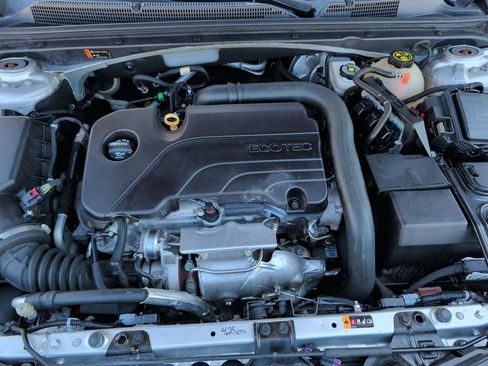 Used 2018 Chevrolet Malibu LT image 22