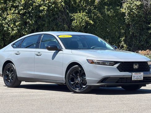 Certified 2025 Honda Accord SE image 2