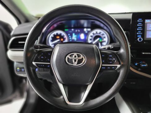 Used 2022 Toyota Camry LE image 14