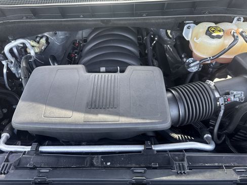 Used 2022 Chevrolet Tahoe LT w/ Luxury Package image 34