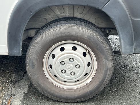 Used 2023 RAM ProMaster 2500 image 6