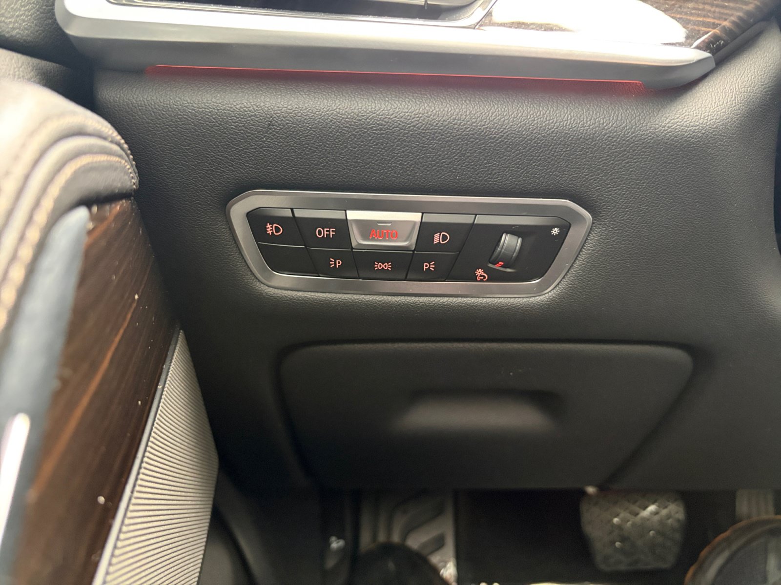 Used 2019 BMW X7 xDrive40i w/ Premium Package AWD/4WD image 29
