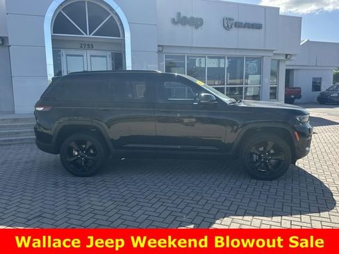 Used 2024 Jeep Grand Cherokee Altitude AWD/4WD image 5