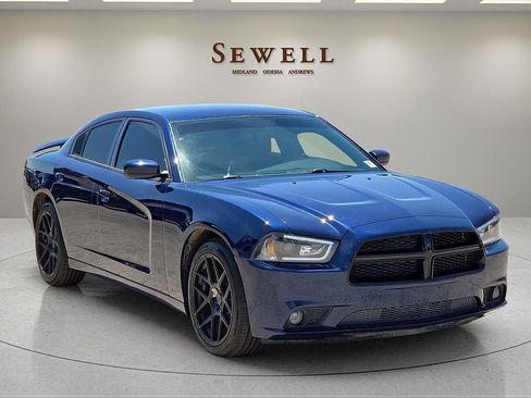 Used 2014 Dodge Charger SE RWD image 7