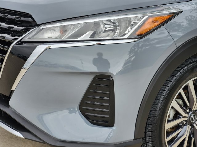 Used 2024 Nissan Kicks SV FWD image 9