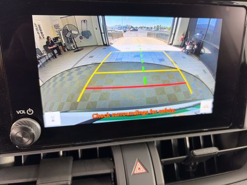 Used 2025 Toyota RAV4 LE AWD/4WD image 18