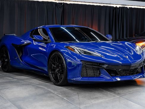 Used 2025 Chevrolet Corvette Z06 w/ Battery Protection Package image 9