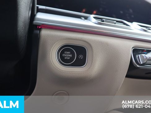 Used 2025 Mercedes-Benz GLS 450 4MATIC image 40