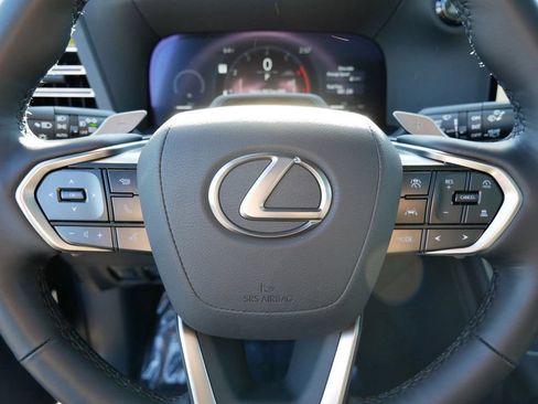 Used 2025 Lexus GX 550 w/ Cold Area Package AWD/4WD image 19