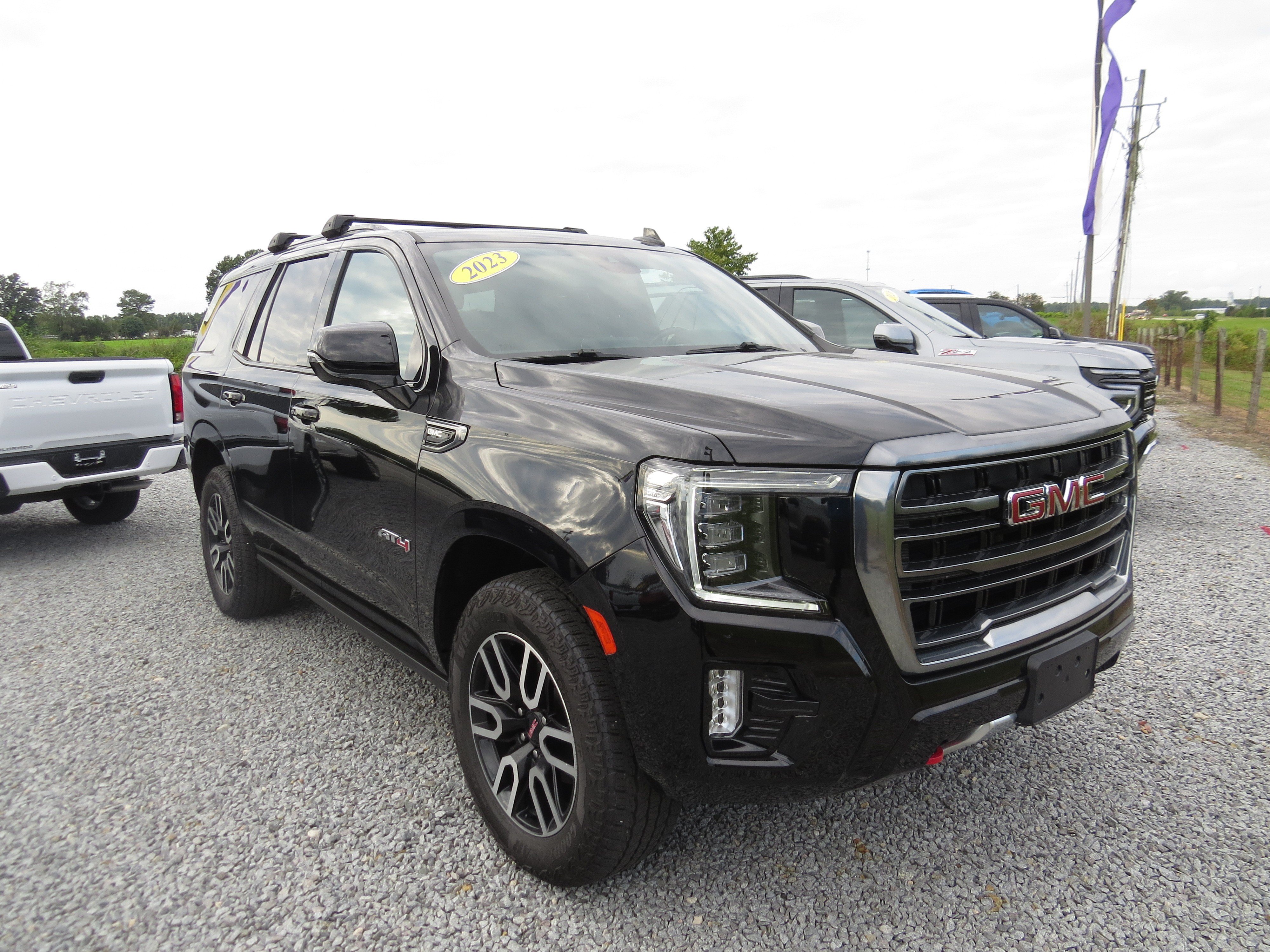 Used 2023 GMC Yukon AT4 AWD/4WD image 30