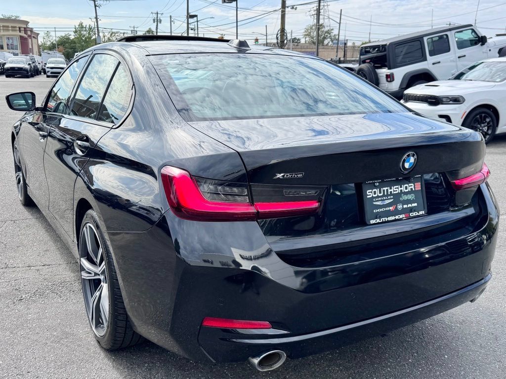 Used 2023 BMW 330i xDrive Sedan w/ Premium Package AWD/4WD image 6