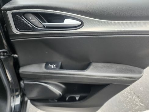 Used 2018 Alfa Romeo Stelvio Ti image 16