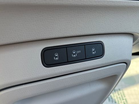 New 2025 Volkswagen ID. Buzz 1st Edition image 24