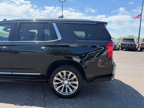 Used 2021 GMC Yukon Denali w/ Denali Ultimate Package AWD/4WD image 8