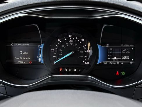Used 2018 Ford Fusion SE w/ Equipment Group 602A FWD image 27