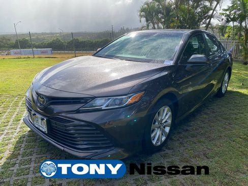 Used 2018 Toyota Camry LE FWD image 20
