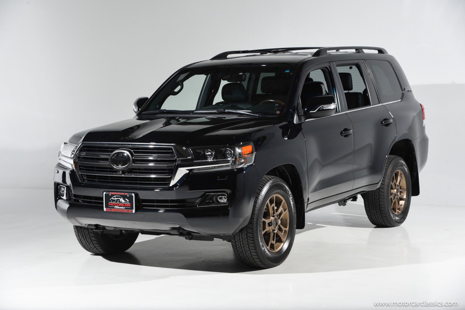 Used 2021 Toyota Land Cruiser Heritage Edition AWD/4WD image 3